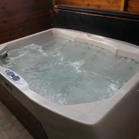 بيت للعطل Na Skle Malovane *